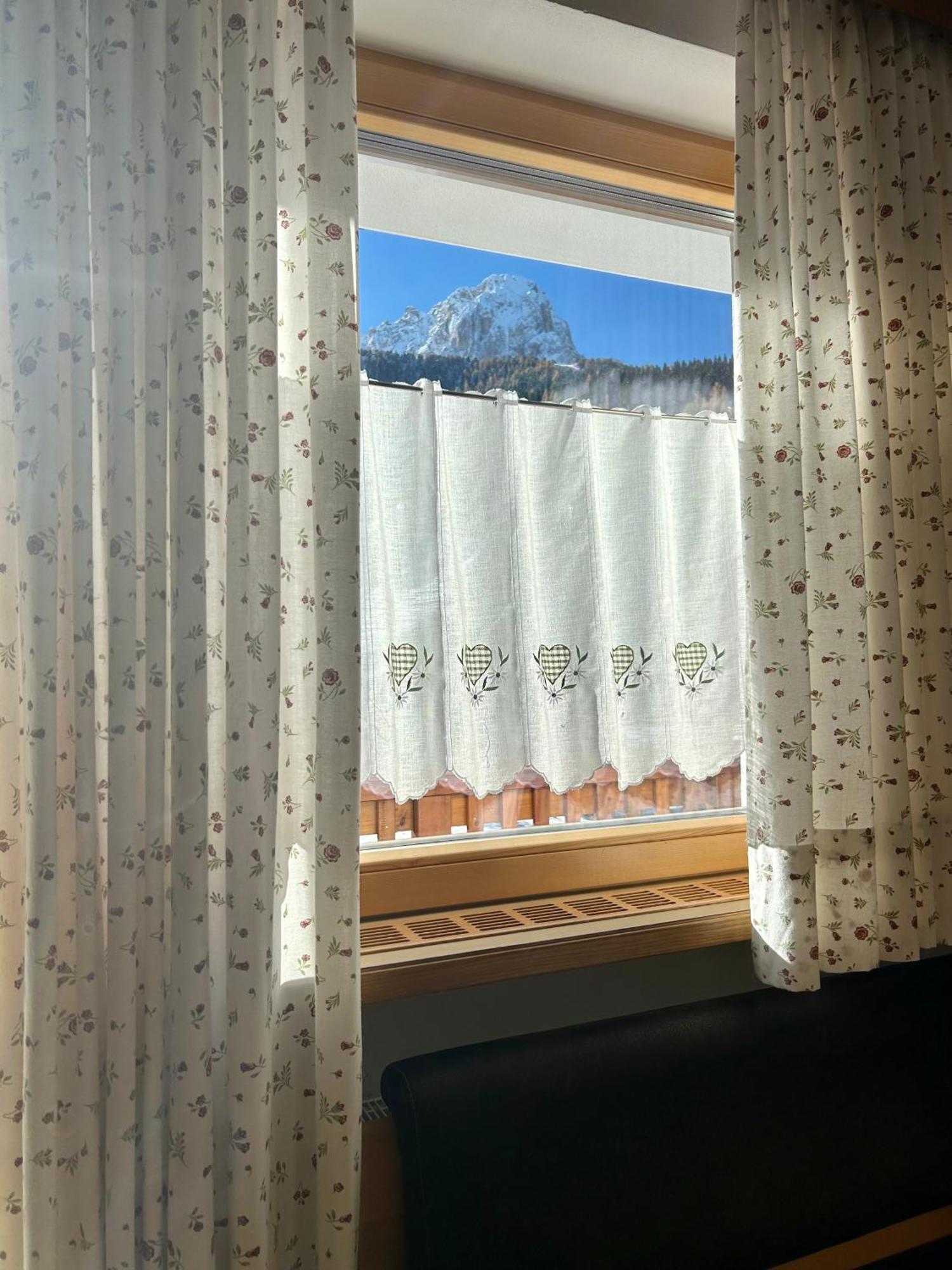 Residence Ravisa Dolomites Wolkenstein in Gröden Exterior foto